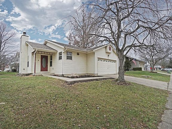 2nd image of 166 Cross Creek Ln