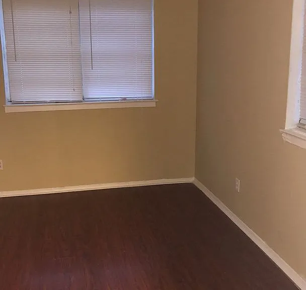 1160 Springdale St — Photo 6