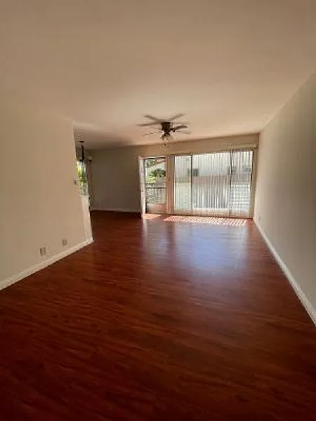 1607 N Harvard Blvd #1