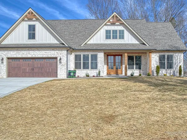 2625 Winchester Dr, Cookeville, TN 38506
