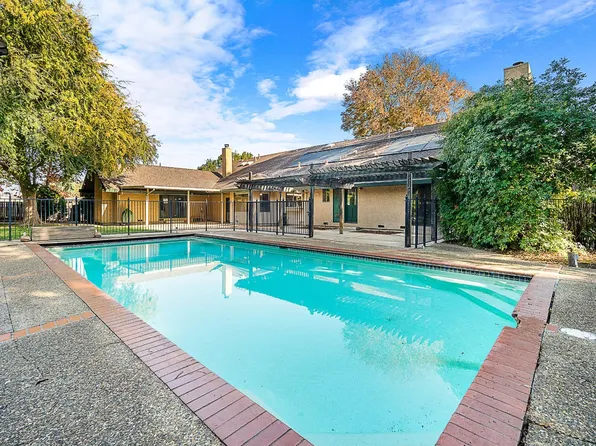 9937 Laron Ct, Stockton, CA 95212