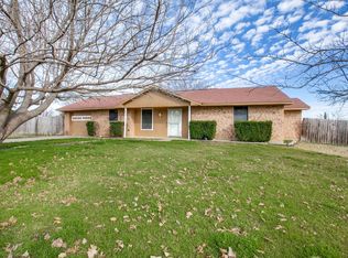 420 Bluebonnet Ln, Red Oak, TX 75154