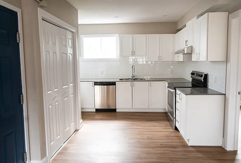 2 Bedroom with In suite Laundry — Photo 4