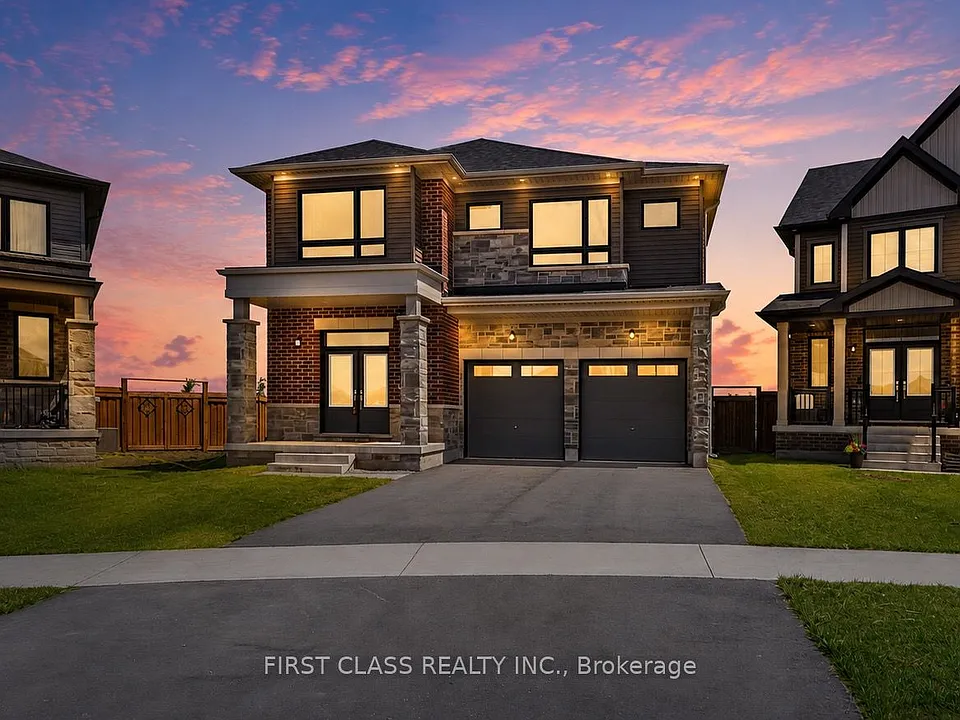 15 Abbey Cres