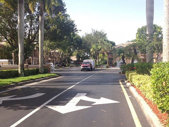 3rd image of 10178 Royal Palm Blvd