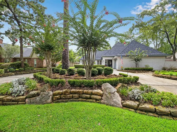 2507 Golden Pond Dr, Kingwood, TX 77345
