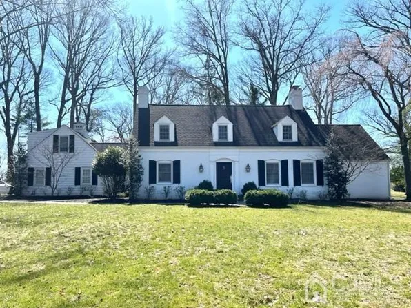 23 Oak Grove Ln, Edison, NJ 08820