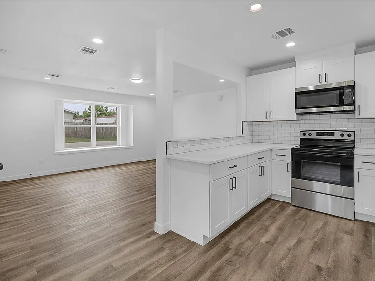 179 Mill St — Photo 11