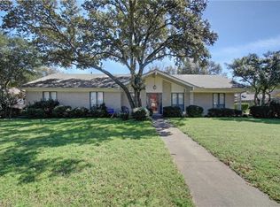 1241 Wedgewood Dr, Cleburne, TX 76033