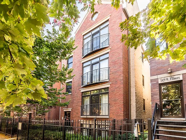 1423 W Fillmore St #1 — Photo 1
