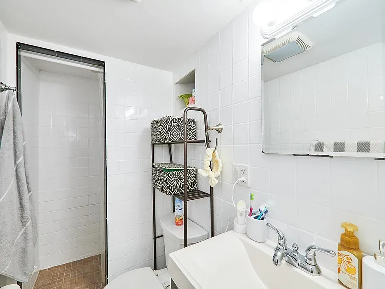375 Broadway #B1 — Photo 9