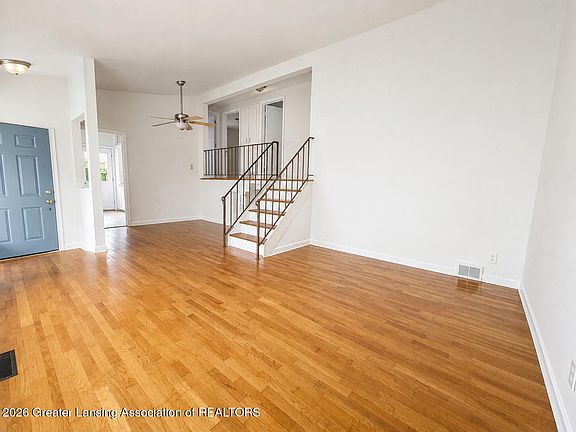 3rd image of 4507 Burchfield Ave