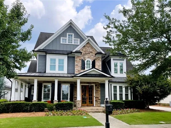 5451 Autumn Flame Dr, Braselton, GA 30517