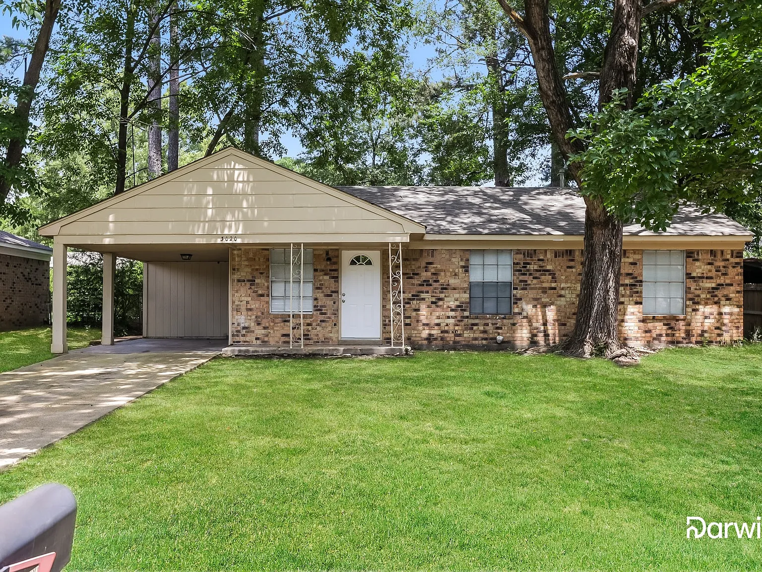3 bed, 1.0 bath, 1187 sqft, $1,365 — Photo 1