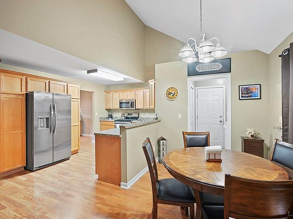 5th image of 4063 Samantha Dr