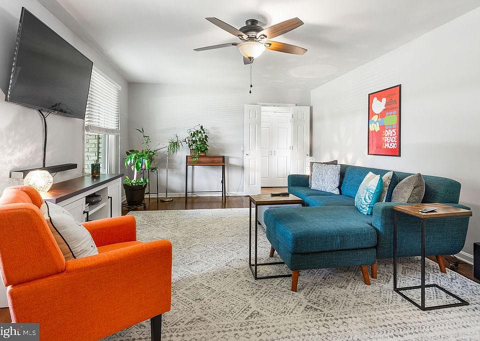 3759 Cayuga Ln, York, PA 17402 | MLS #PAYK2105320 | Zillow