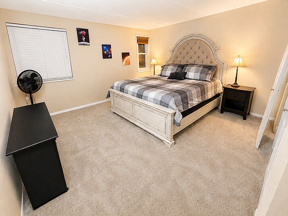 2nd image of 300 N 25th St #107