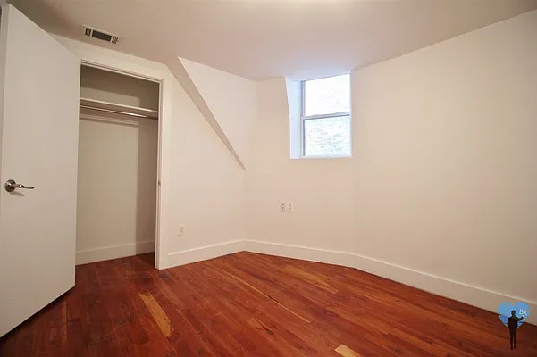 Rented by Next Door Realty NYC | media 19