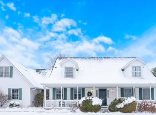 1440 School St, Washington, IL 61571