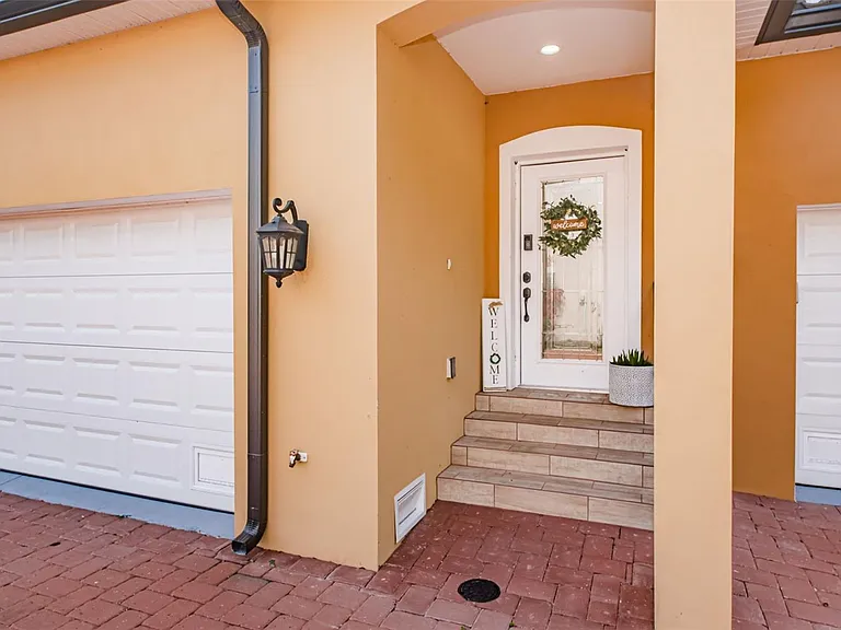 1954 Freedom Dr #1 — Photo 3