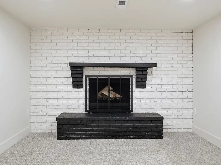 149 Washington St — Photo 47