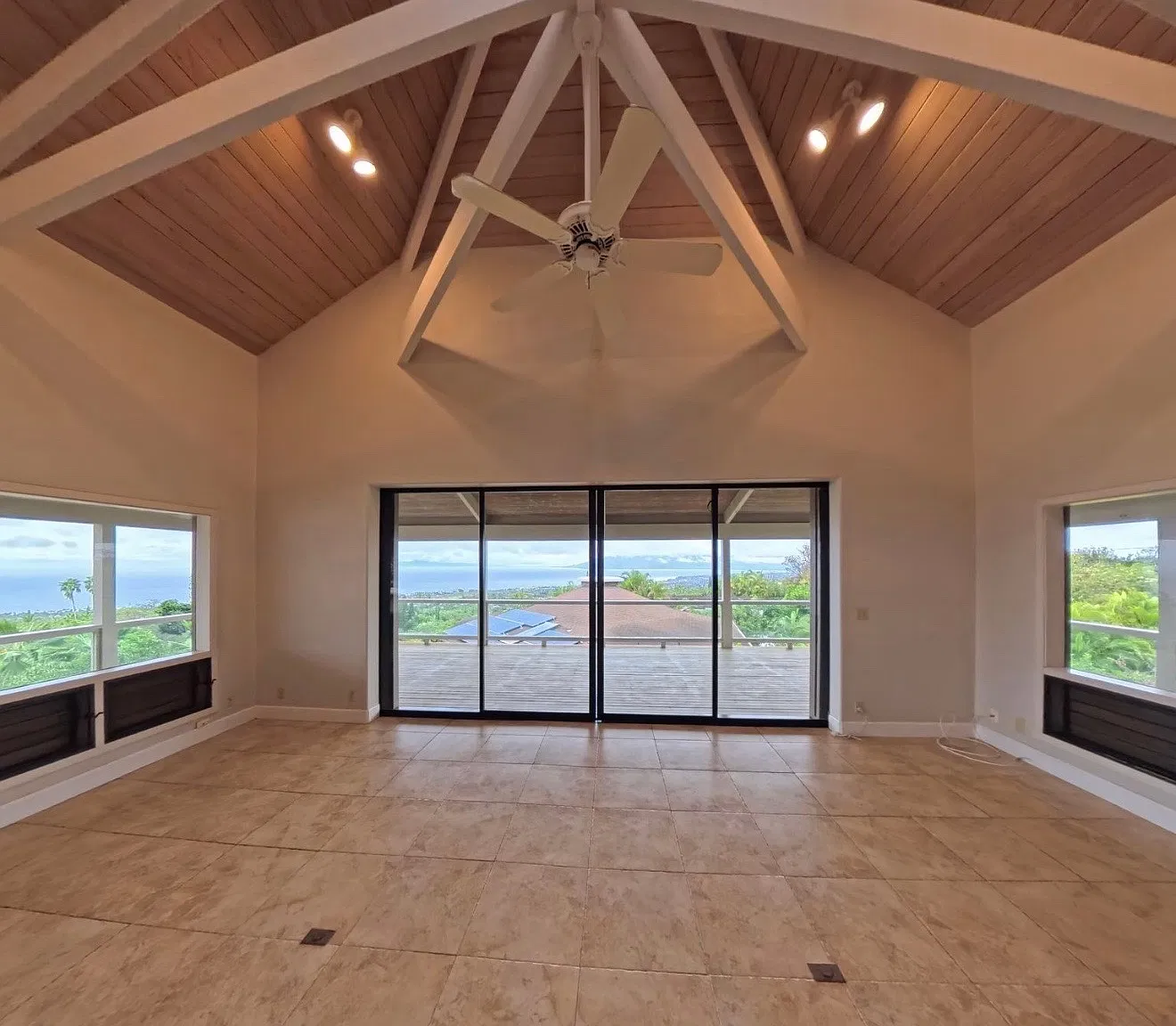 4 bed, 2200 sqft, $7,000 — Photo 3