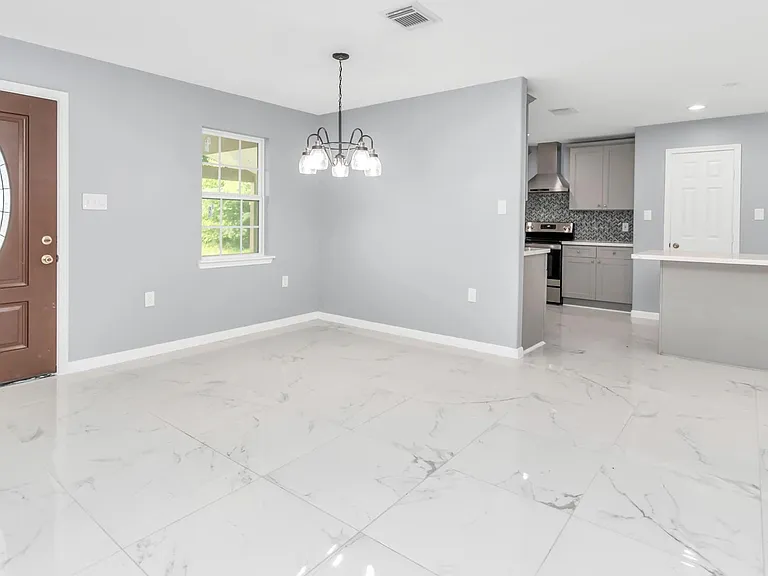 2826 W FM 1462 — Photo 12