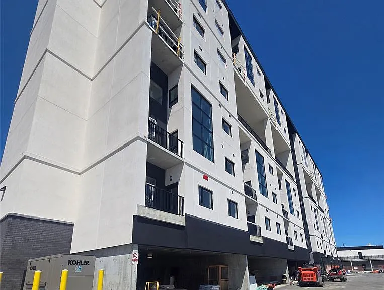 4400 Laurier Pkwy #273 — Photo 1