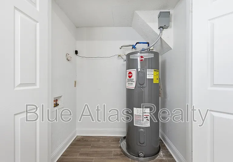 2713 Wimbledon Ct #C — Photo 20
