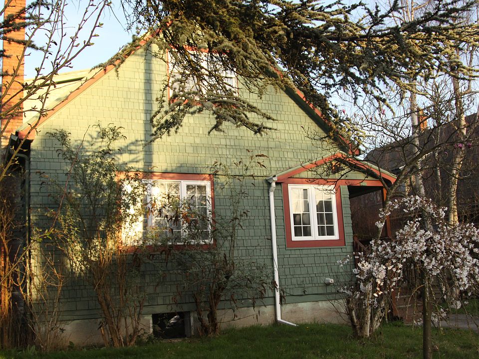 1st image of 1217 S Washington St