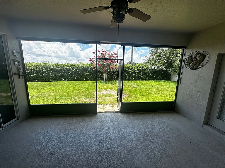 1904 Candlenut Cir — Photo 22