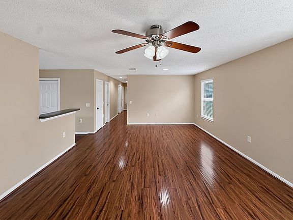 3rd image of 2239 Wilhurt Ave