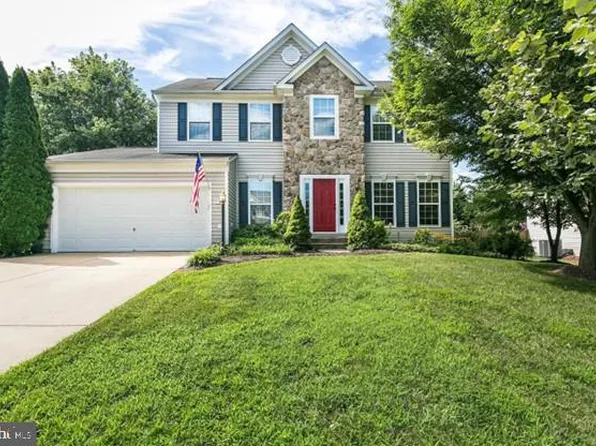 716 Wintergreen Dr, Purcellville, VA 20132