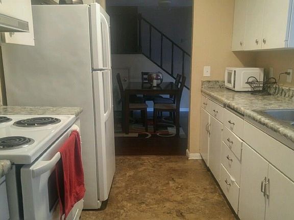 5th image of 2829 NW Indian Creek Blvd