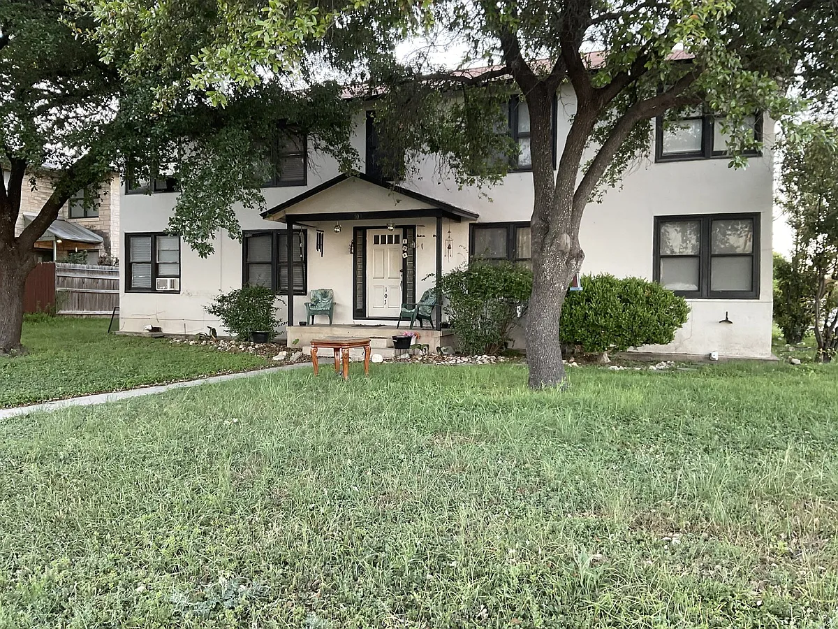 Building Photo - 103 Thomas Jefferson Dr #4