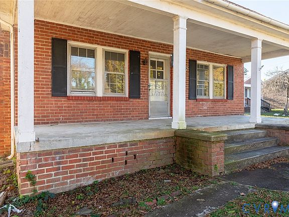 2nd image of 21210 Chesterfield Ave