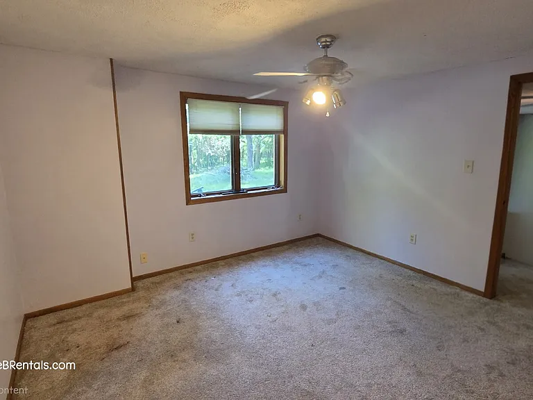 21424 7th St NE — Photo 15
