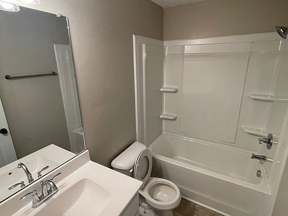 5th image of 1153 Timberridge Dr #B