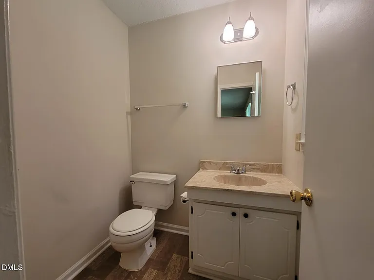 809 Plentywood Ct — Photo 8