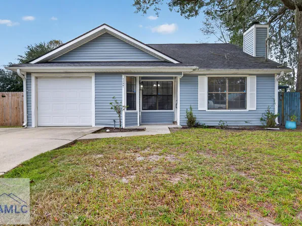 1390 Forest Lake Dr, Hinesville, GA 31313