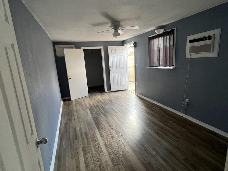2nd image of 0 E Ballentine Pl