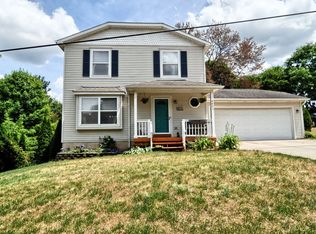 8841 Hamburg Rd, Brighton, MI 48116