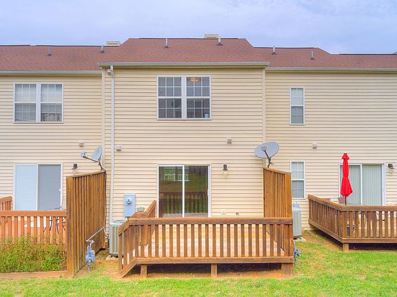 4th image of 790 Oak Tree Blvd NW