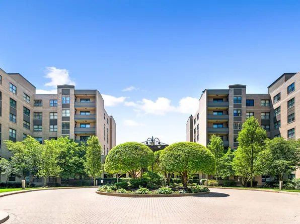 4545 W Touhy Ave APT 106E, Lincolnwood, IL 60712
