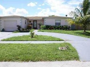 6570 SW 8th St, North Lauderdale, FL 33068