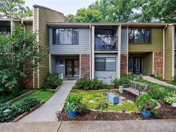 74 Goldrush Cir, Sandy Springs, GA 30328