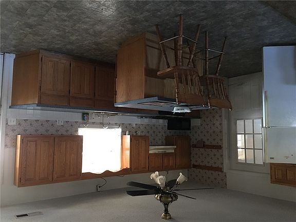 4th image of 107 Madison St #8450