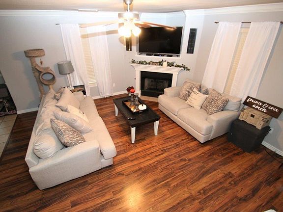 4th image of 872 Oakwood Ln