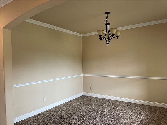 2nd image of 3004 Guadalupe Dr