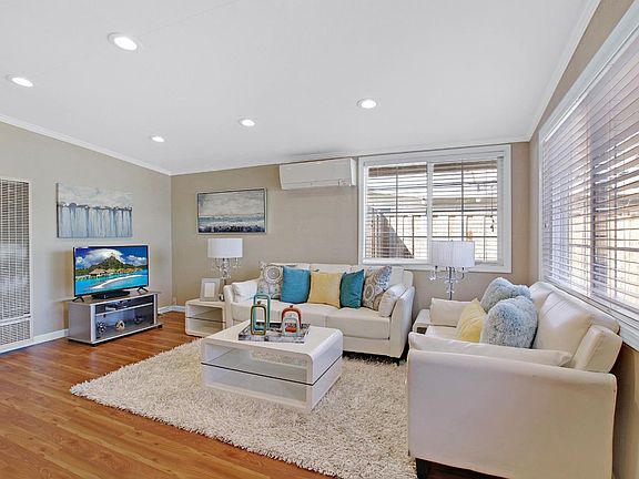 2nd image of 1341 Cliffwood Dr